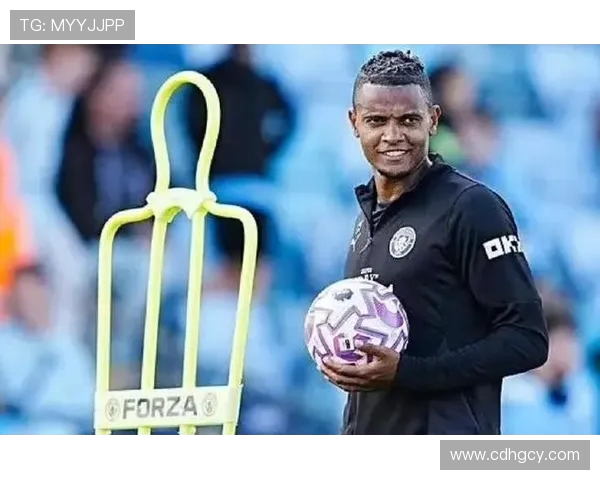 记者爆料加拉塔萨雷派员赴曼城洽谈阿坎吉转会事宜进展引发关注